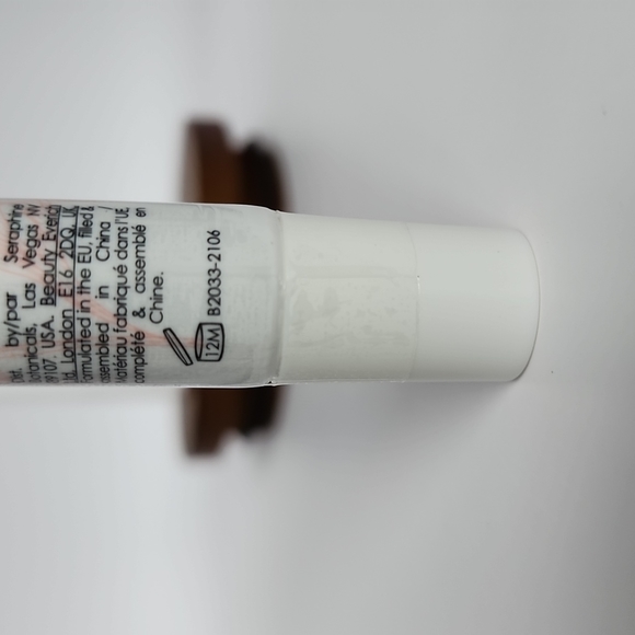 Seraphine Botanicals Honeysuckle + Melt Soothing Hydration Mask - Picture 8 of 9